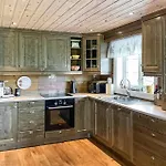 펜션 4 Bedroom Awesome In