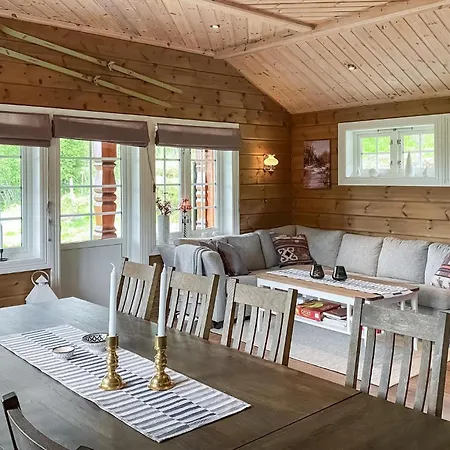 Semesterbostad 4 Bedroom Awesome In Nordfjordeid