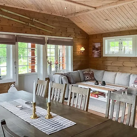 Holiday home 4 Bedroom Awesome In Nordfjordeid