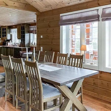 4 Bedroom Awesome In Holiday home Nordfjordeid