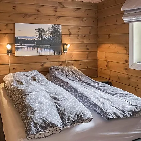 4 Bedroom Awesome In Ferienhaus Nordfjordeid