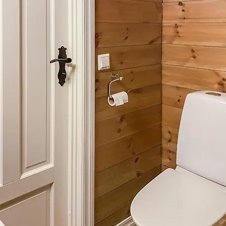 4 Bedroom Awesome In * Nordfjordeid