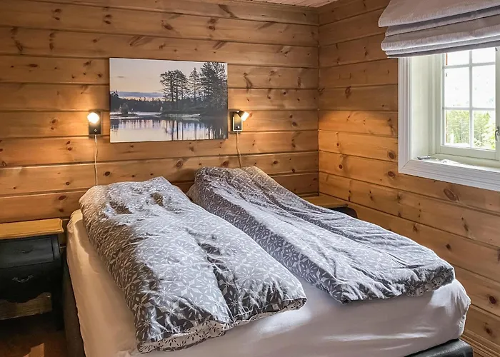 4 Bedroom Awesome In Feriehus Nordfjordeid