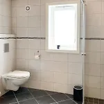 4 Bedroom Awesome In * Nordfjordeid
